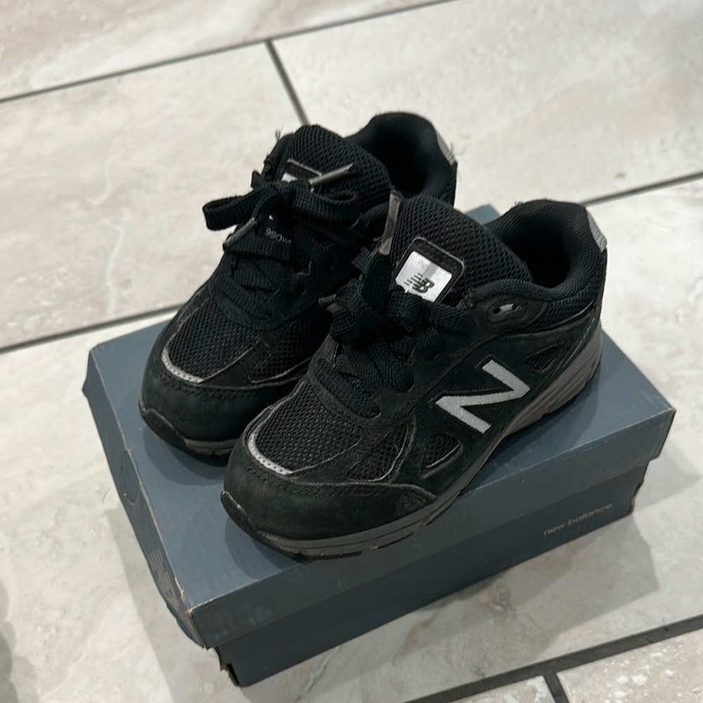 New Balance 990